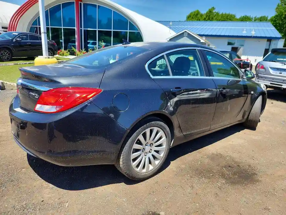 W04GP5EC1B1012028 2011 BUICK REGAL-2