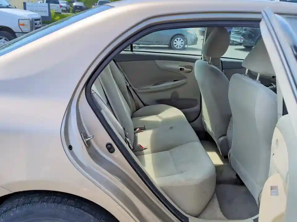 2T1BU4EE5AC210075 2010 TOYOTA COROLLA-5