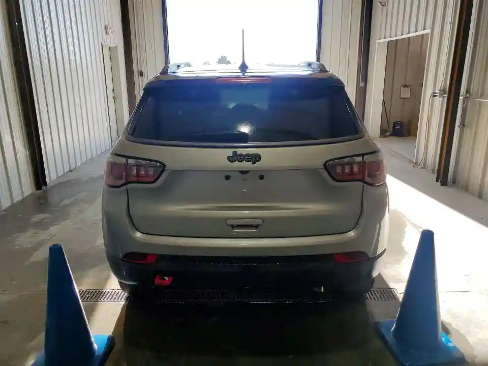 3C4NJDDB2KT712909 2019 JEEP COMPASS-5