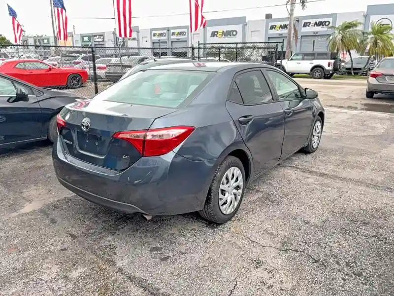 2T1BURHE9HC801464 2017 TOYOTA COROLLA-3