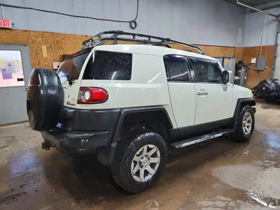 JTEBU4BF4EK187563 2014 TOYOTA FJ CRUISER-2