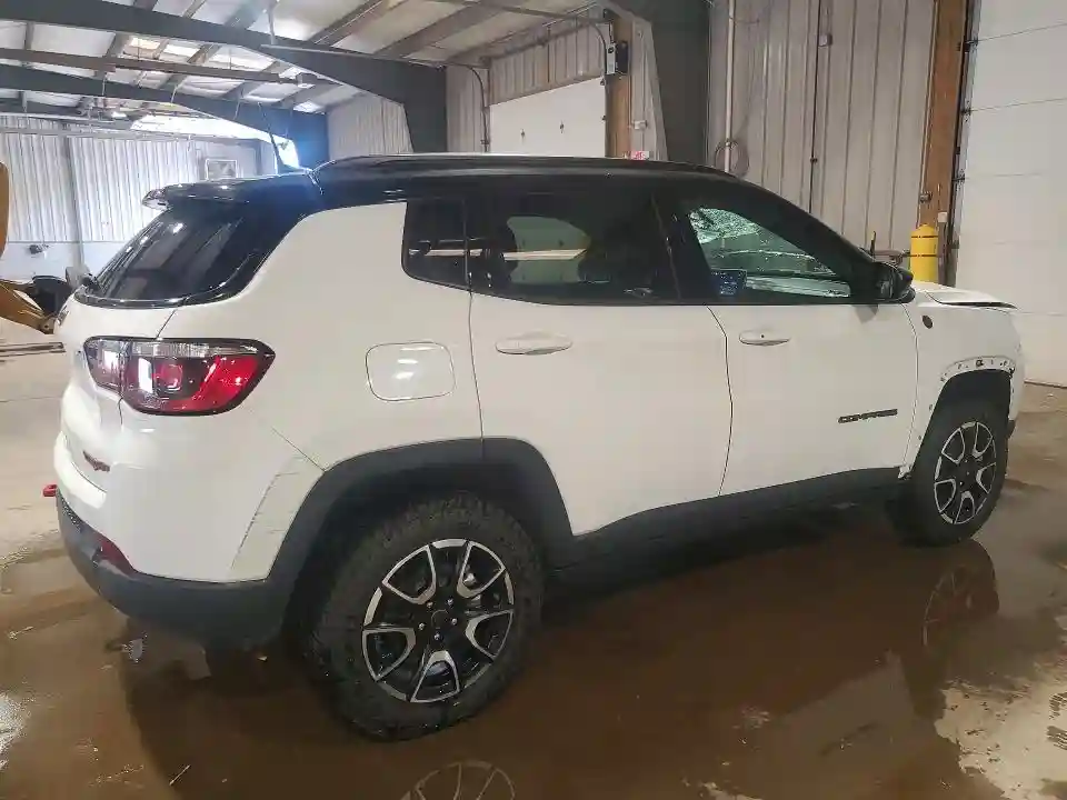 3C4NJDDN1ST583894 2025 JEEP COMPASS-2