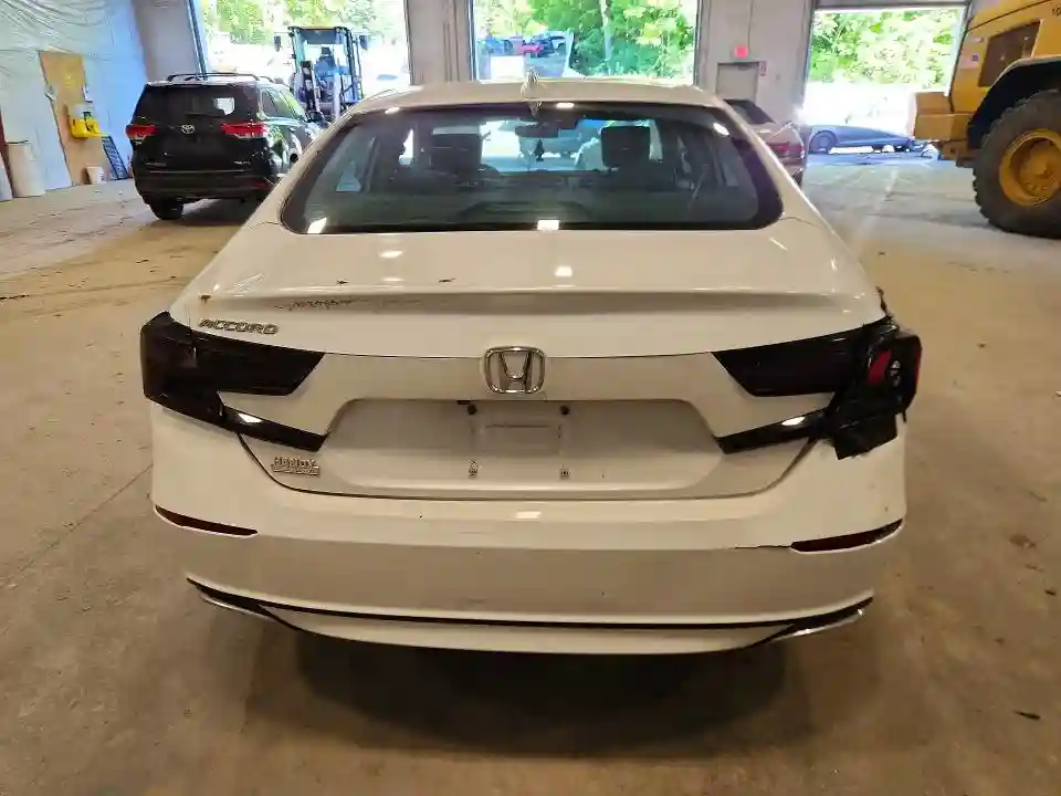 1HGCV1F18JA069617 2018 HONDA ACCORD-5