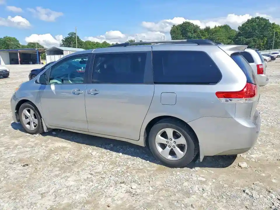 5TDKK3DC0BS154345 2011 TOYOTA SIENNA-1