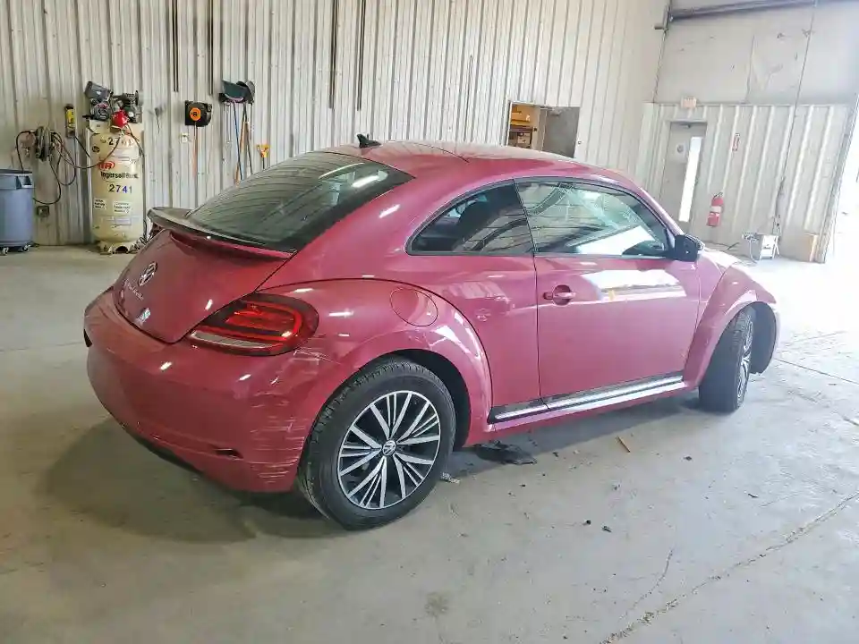 3VWF17AT0HM606798 2017 VOLKSWAGEN BEETLE-2