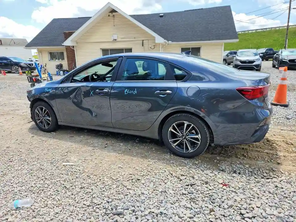 3KPF24AD6RE725247 2024 KIA FORTE LXS-1