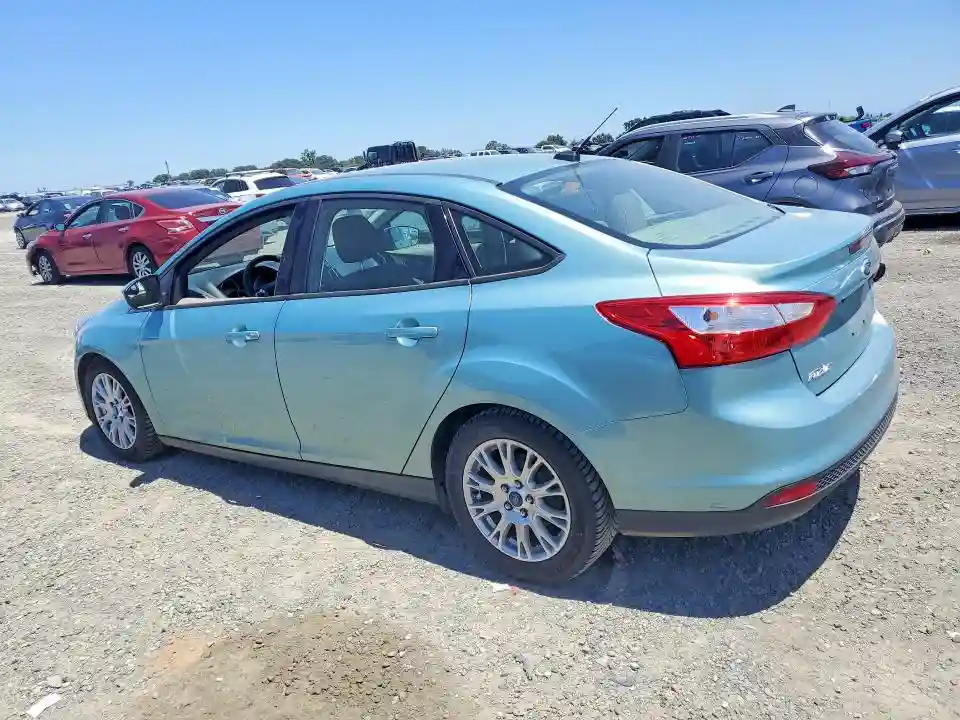 1FAHP3F23CL178258 2012 FORD FOCUS-1