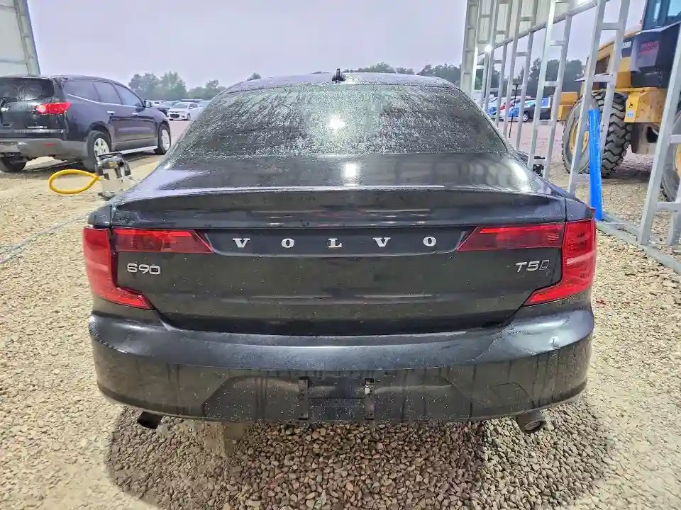 LVY982MKXJP030342 2018 VOLVO S90-5