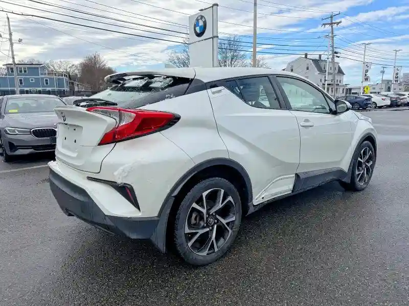 NMTKHMBX6JR021239 2018 TOYOTA C-HR XLE P-3