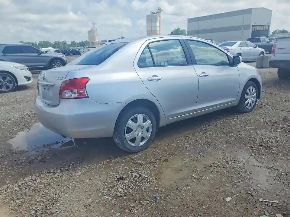 JTDBT4K36C1418186 2012 TOYOTA YARIS-2