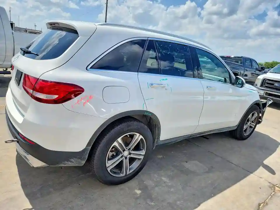 WDC0G4JB4HF132135 2017 MERCEDES-BENZ GLC-CLASS-2