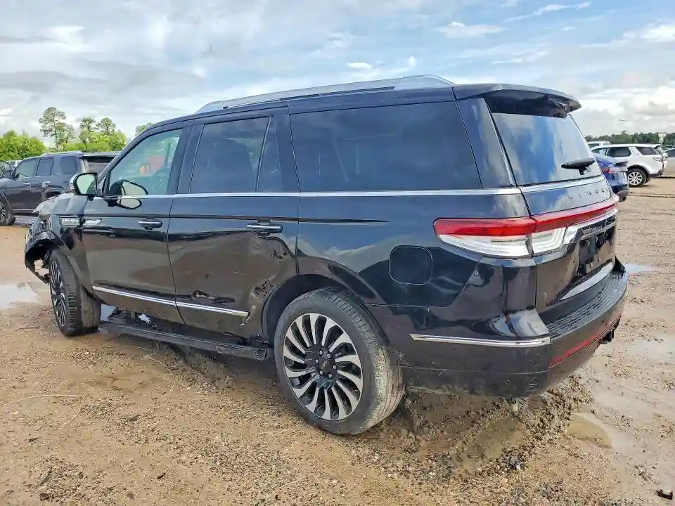 5LMJJ2TG6REL19658 2024 LINCOLN NAVIGATOR-1