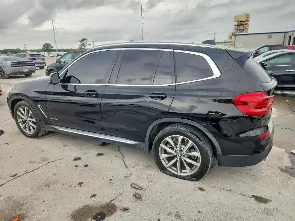 5UXTR9C59JLC75382 2018 BMW X3-1