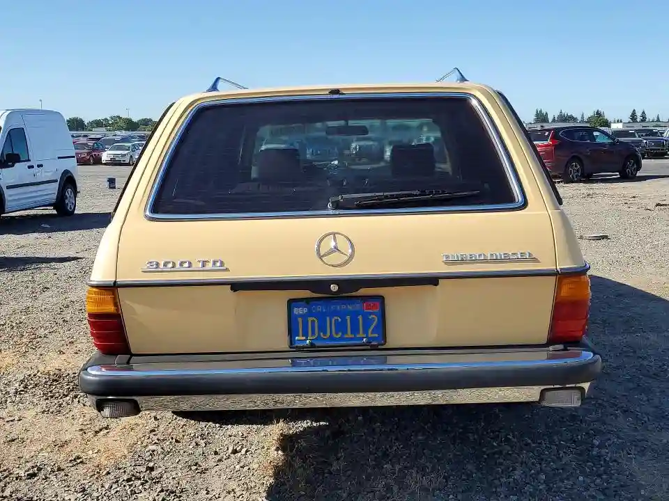 WDBAB93A5BN005481 1981 MERCEDES-BENZ 300-CLASS-5