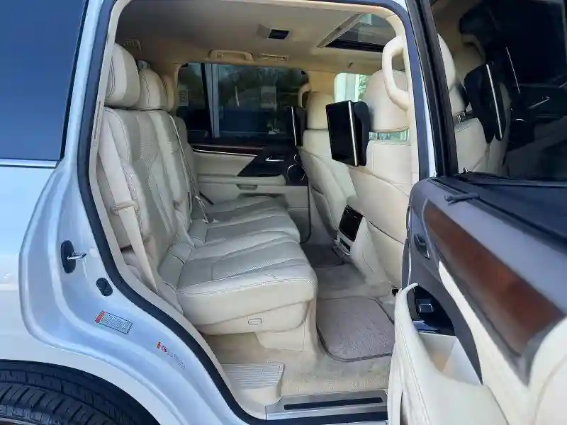 JTJHY7AX3G4213685 2016 LEXUS LX570-5