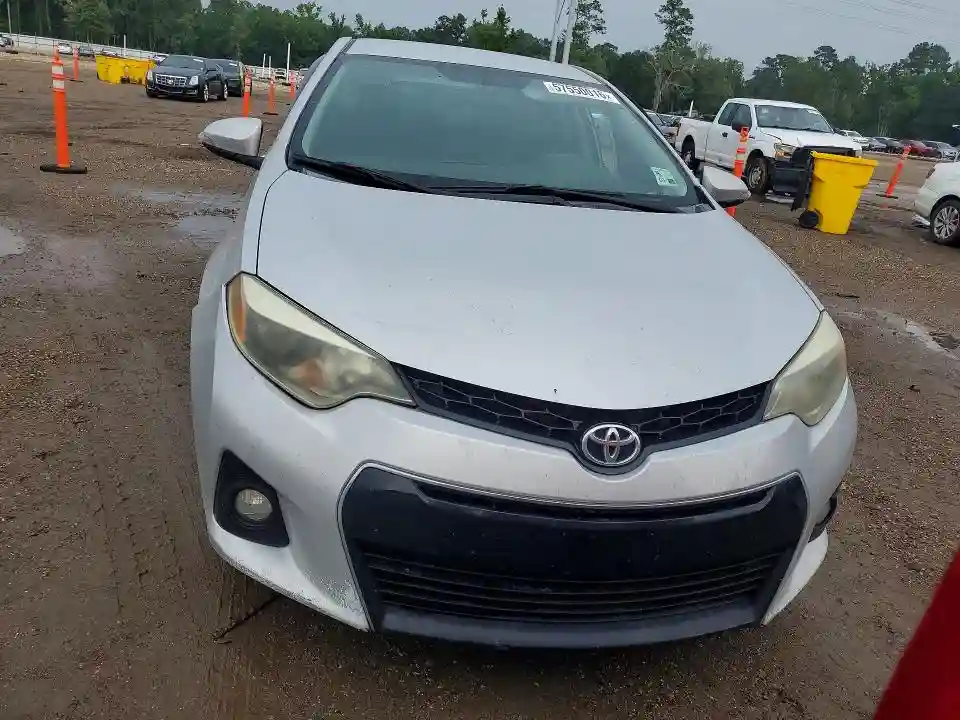 5YFBURHE9FP299794 2015 TOYOTA COROLLA-4