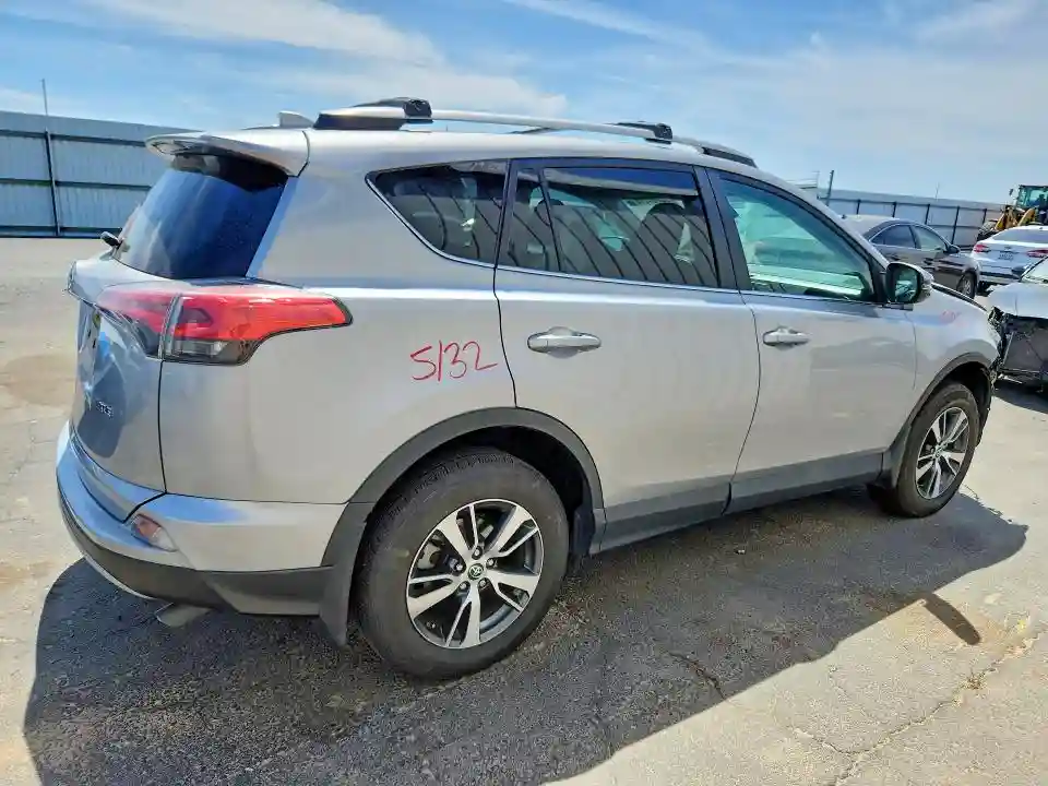 2T3WFREV1JW463084 2018 TOYOTA RAV4-2