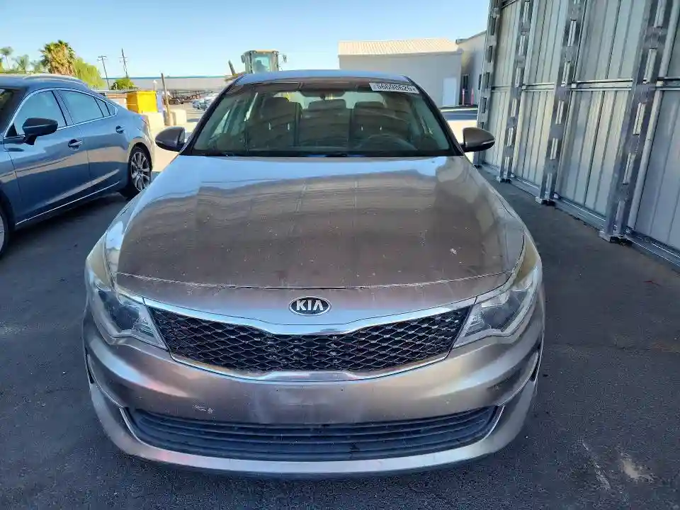 5XXGT4L39JG211782 2018 KIA OPTIMA-4
