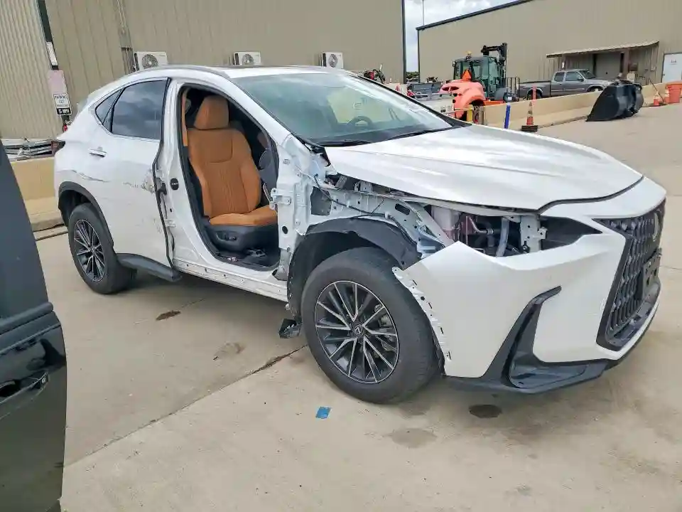 2T2AKCEZ8SC033694 2025 LEXUS NX-3