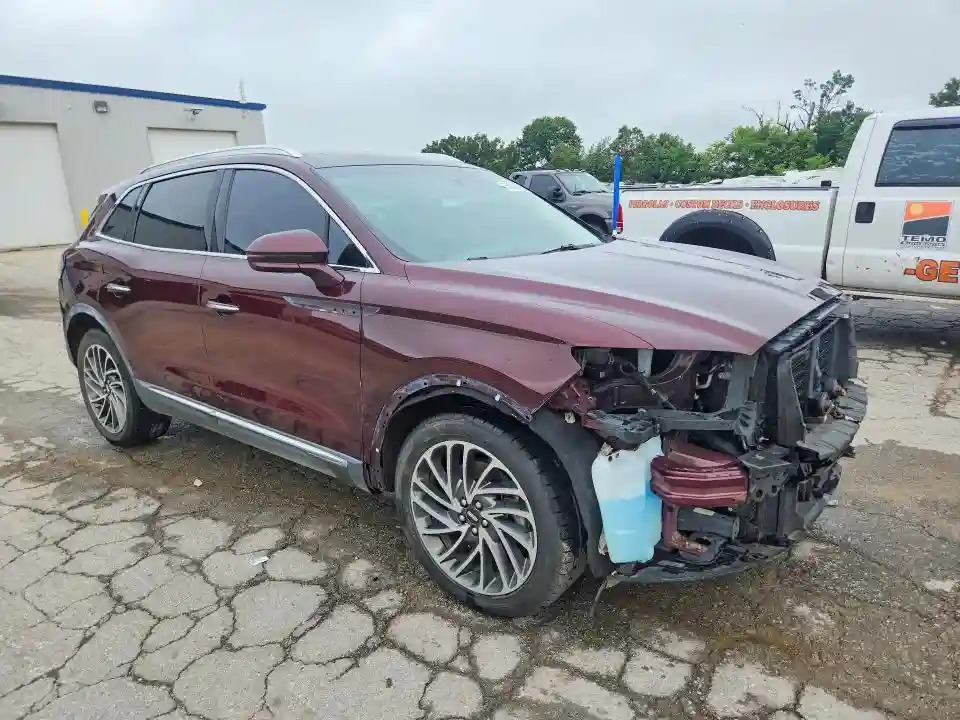 2LMPJ8K93LBL12175 2020 LINCOLN NAUTILUS-3