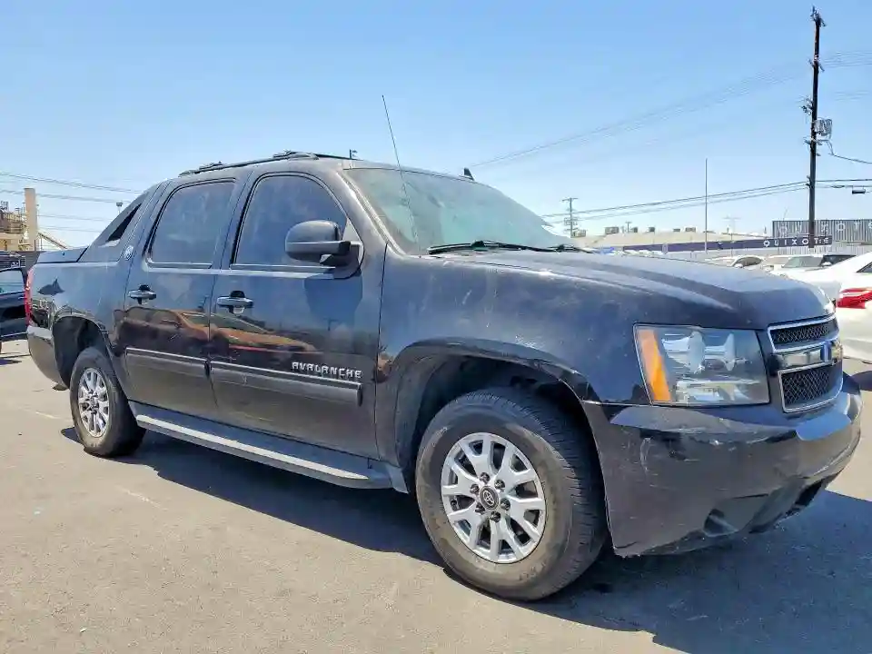 3GNMCEE00DG210539 2013 CHEVROLET AVALANCHE-3
