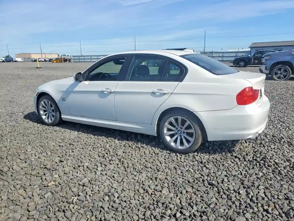 WBAPK5G59BNN24385 2011 BMW 3 SERIES-1
