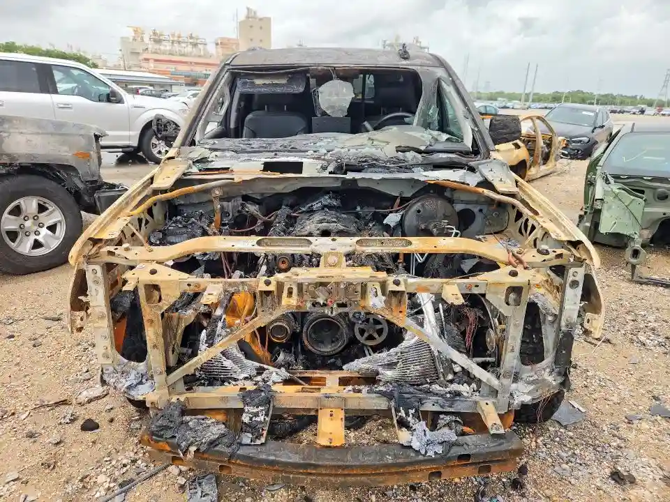 1GNSCHKCXKR205918 2019 CHEVROLET SUBURBAN-4