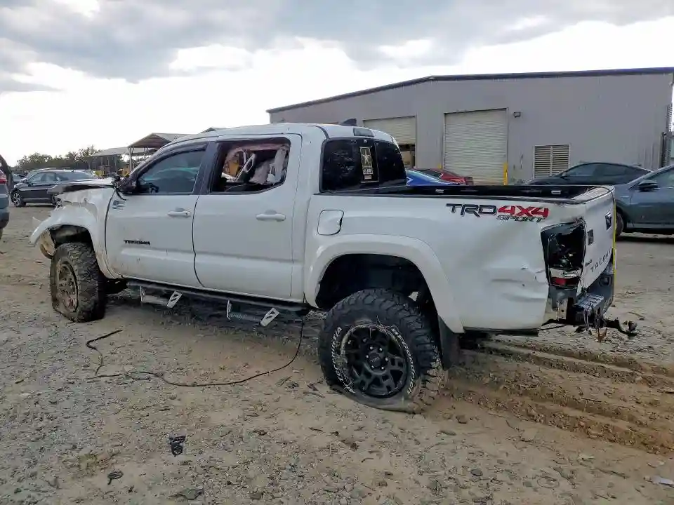 3TMCZ5ANXJM152554 2018 TOYOTA TACOMA-1