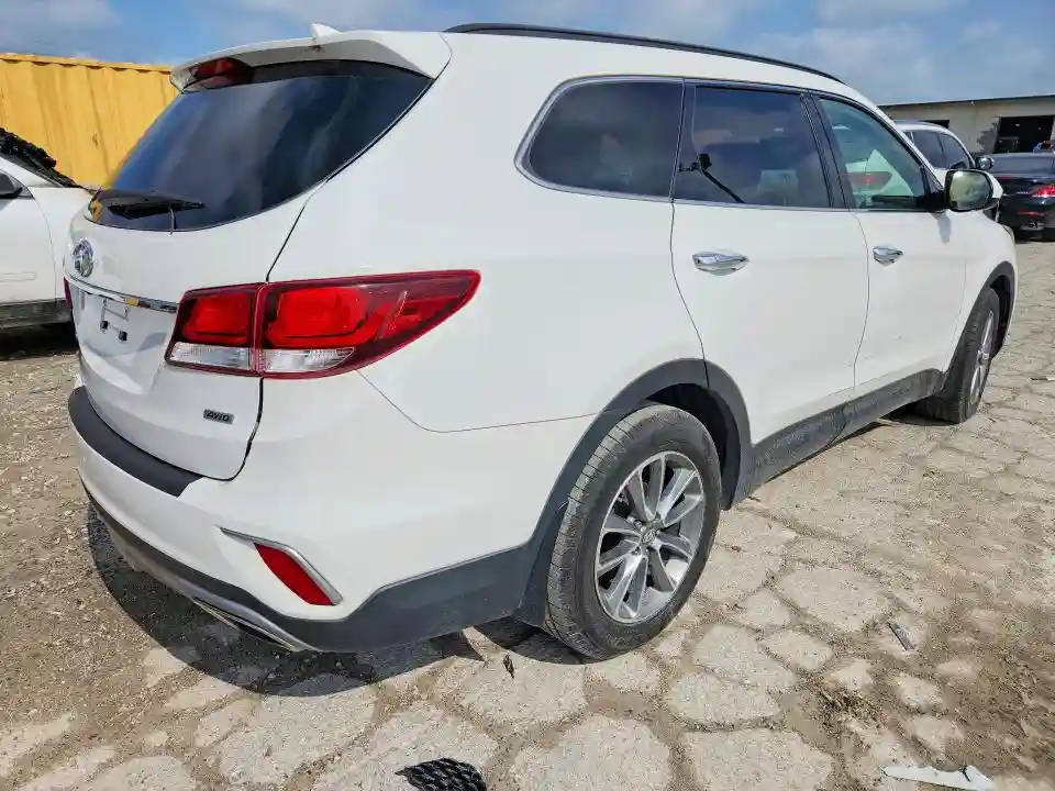 KM8SMDHF1HU206067 2017 HYUNDAI SANTA FE-2
