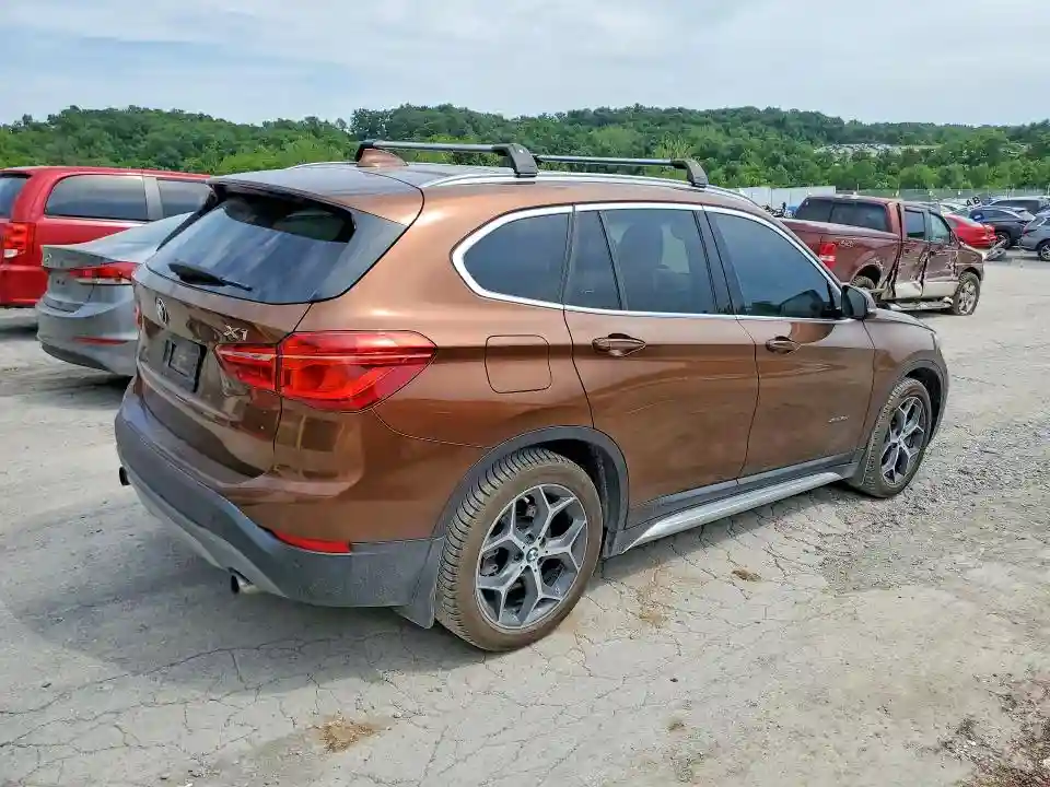 WBXHT3C37GP880247 2016 BMW X1-2