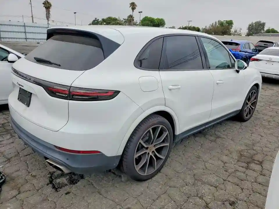WP1AA2AY1KDA10970 2019 PORSCHE CAYENNE-2