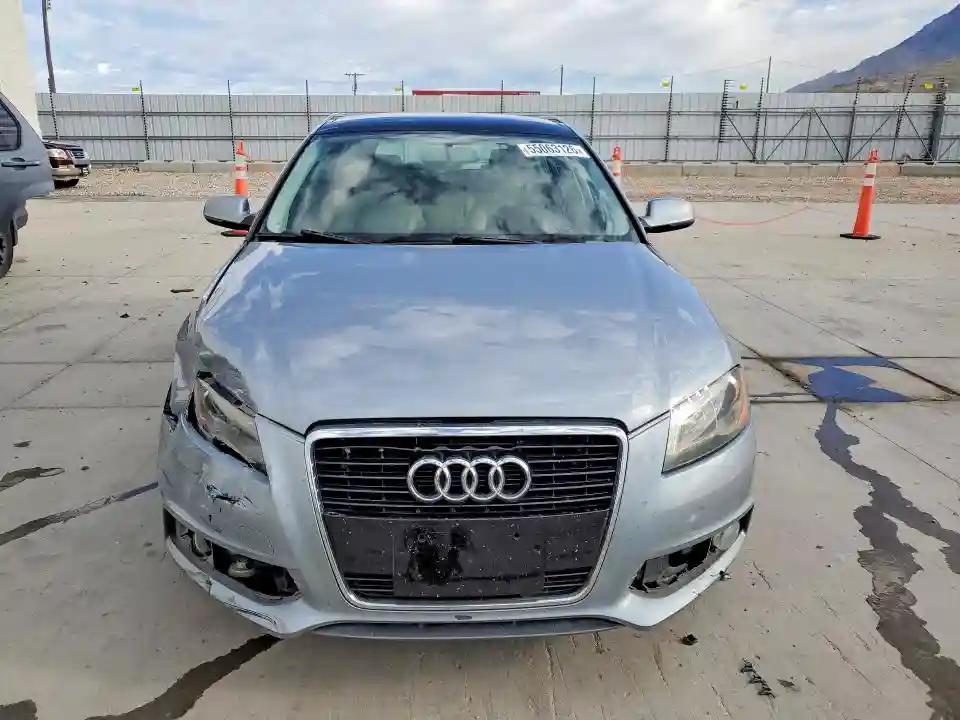WAUKJBFM6BA124313 2011 AUDI A3-4