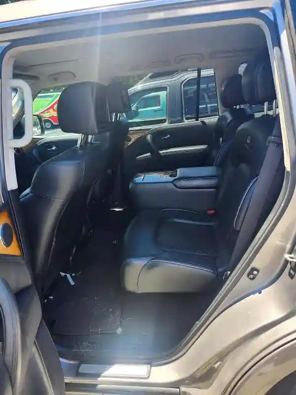 JN8AZ2NE7C9015769 2012 INFINITI QX56 BASE-5