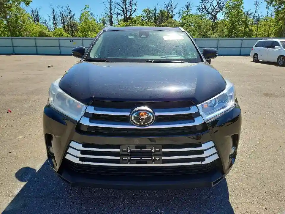 5TDJZRFHXKS566632 2019 TOYOTA HIGHLANDER-4