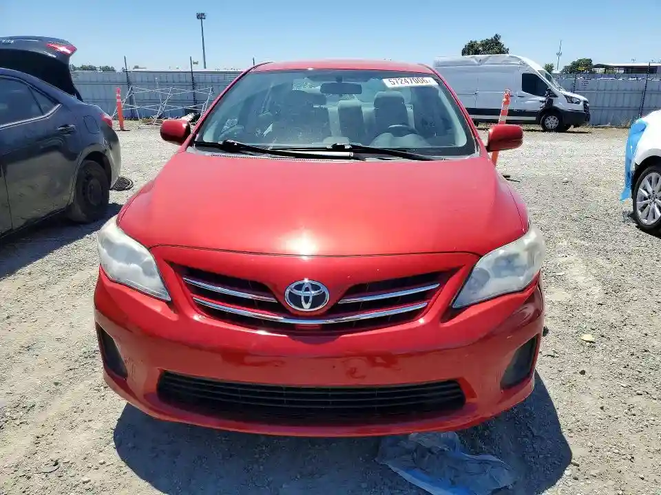 2T1BU4EE4DC961057 2013 TOYOTA COROLLA-4