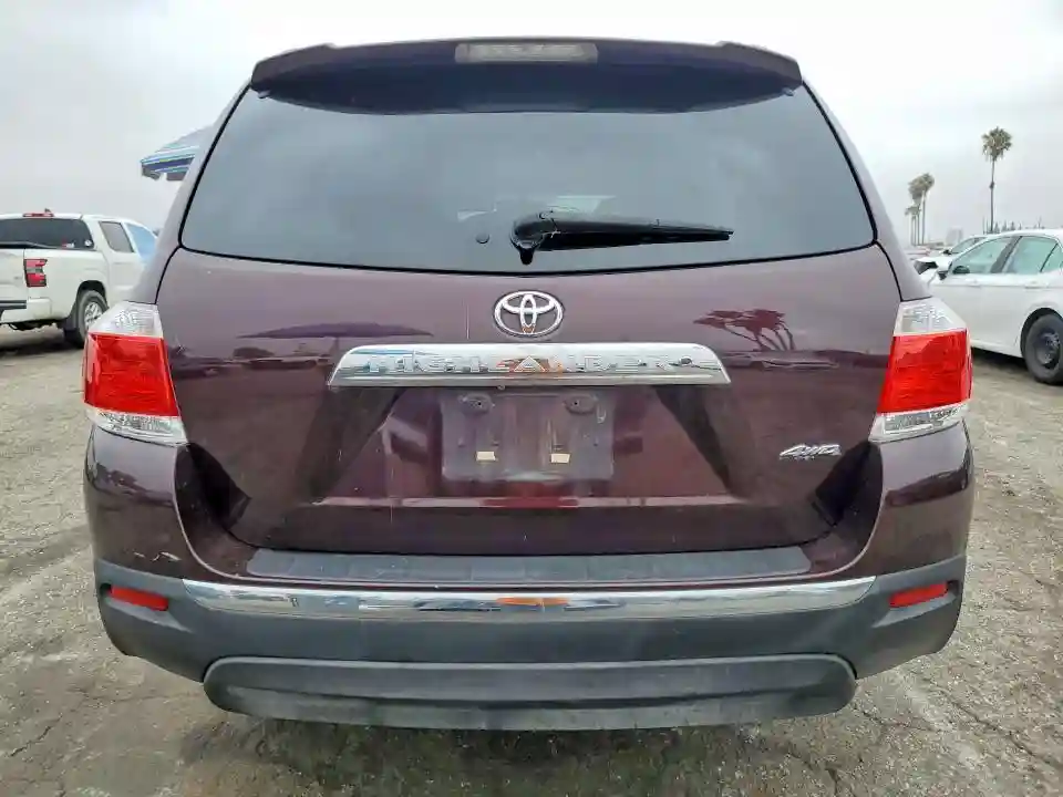 5TDBK3EH2BS047503 2011 TOYOTA HIGHLANDER-5