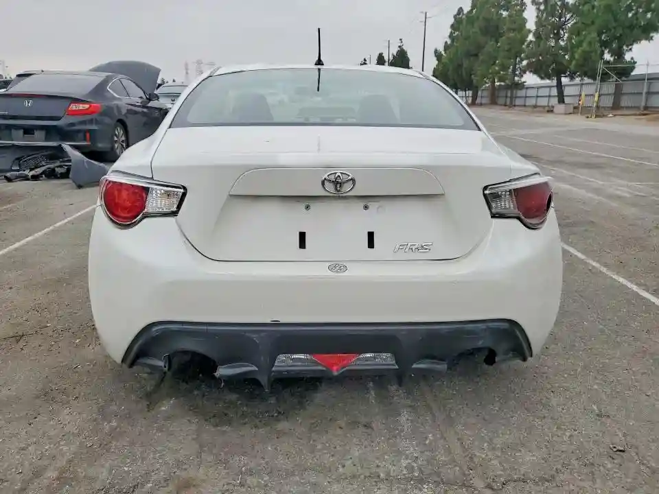 JF1ZNAA18D1721484 2013 SCION FRS-5