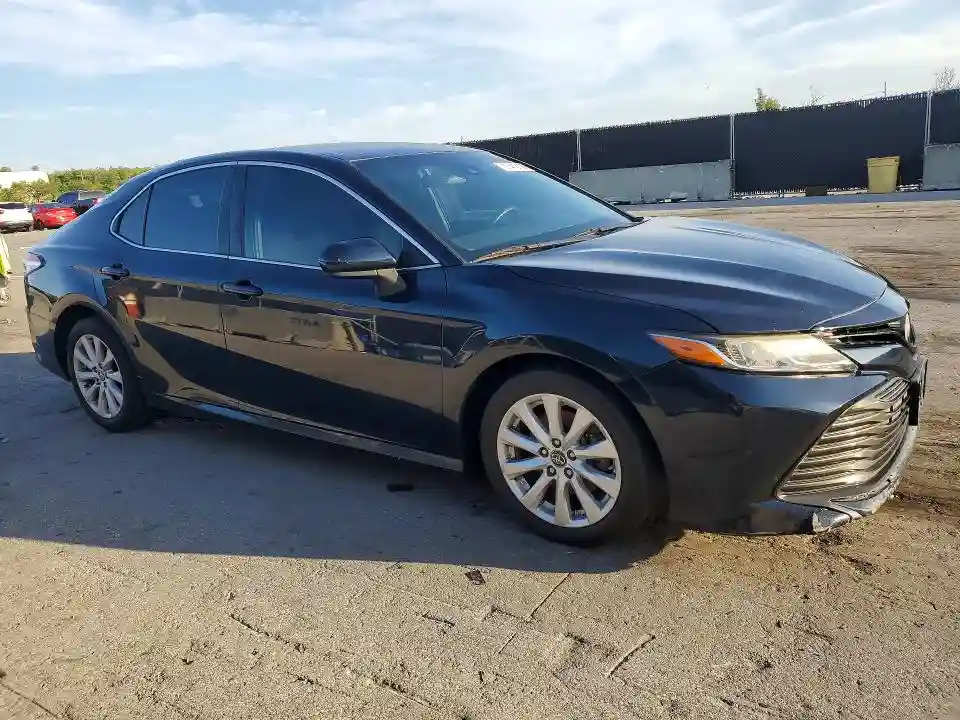 4T1B11HKXJU599058 2018 TOYOTA CAMRY-3