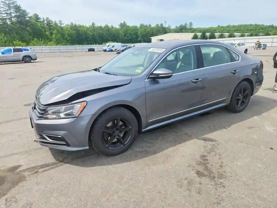 1VWAT7A37HC006379 2017 VOLKSWAGEN PASSAT-0