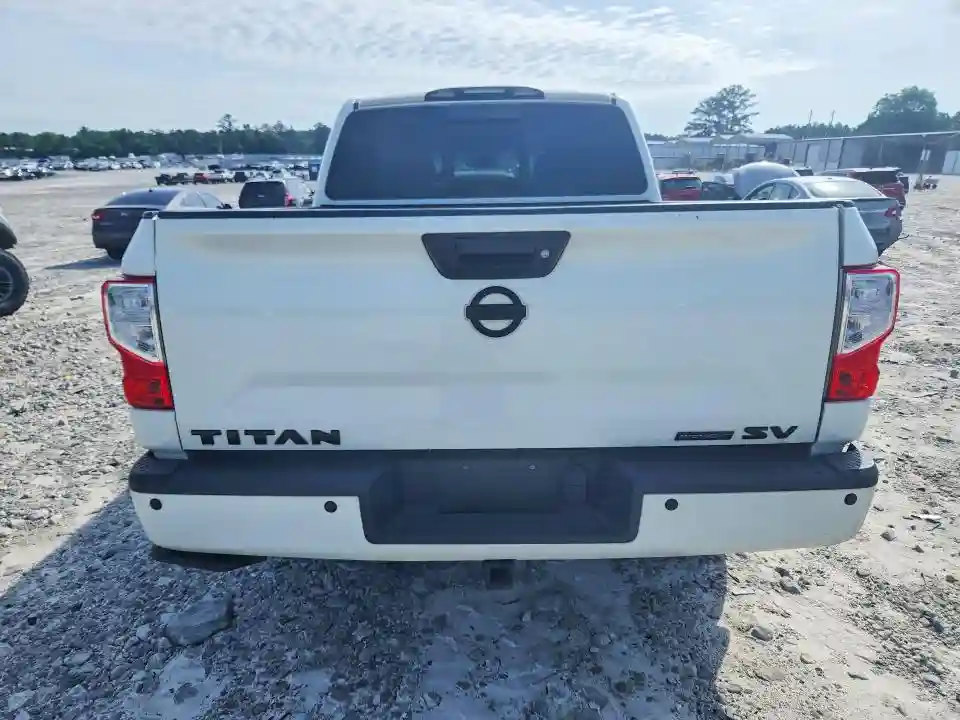1N6AA1E6XJN538016 2018 NISSAN TITAN-5
