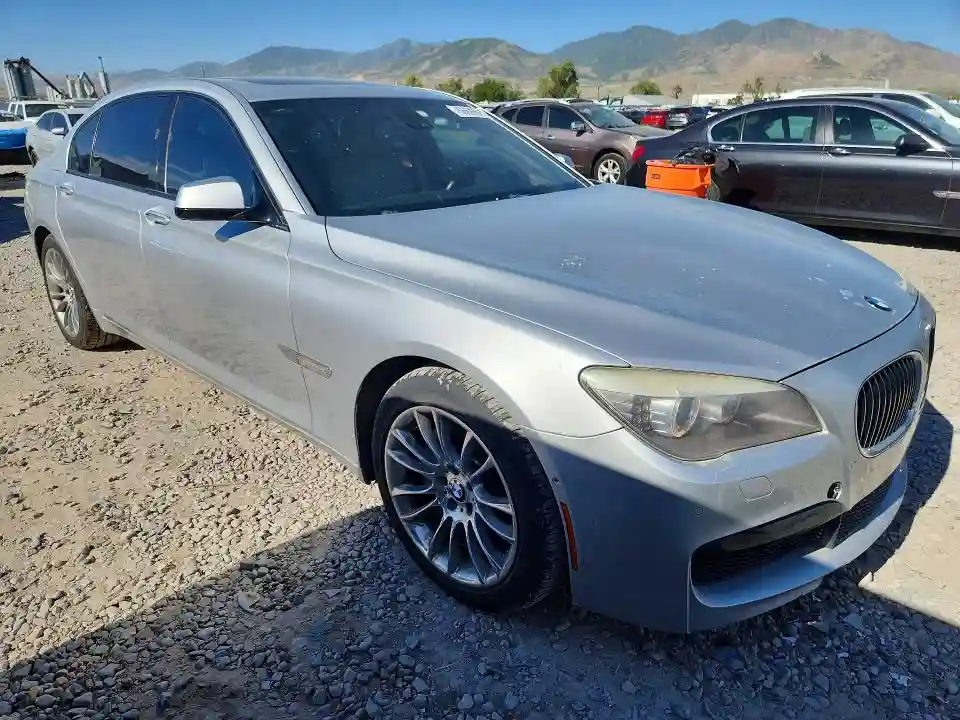 WBAKB4C5XCC575384 2012 BMW 7 SERIES-3