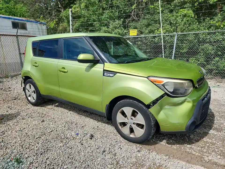 KNDJN2A2XG7854061 2016 KIA SOUL BASE-3