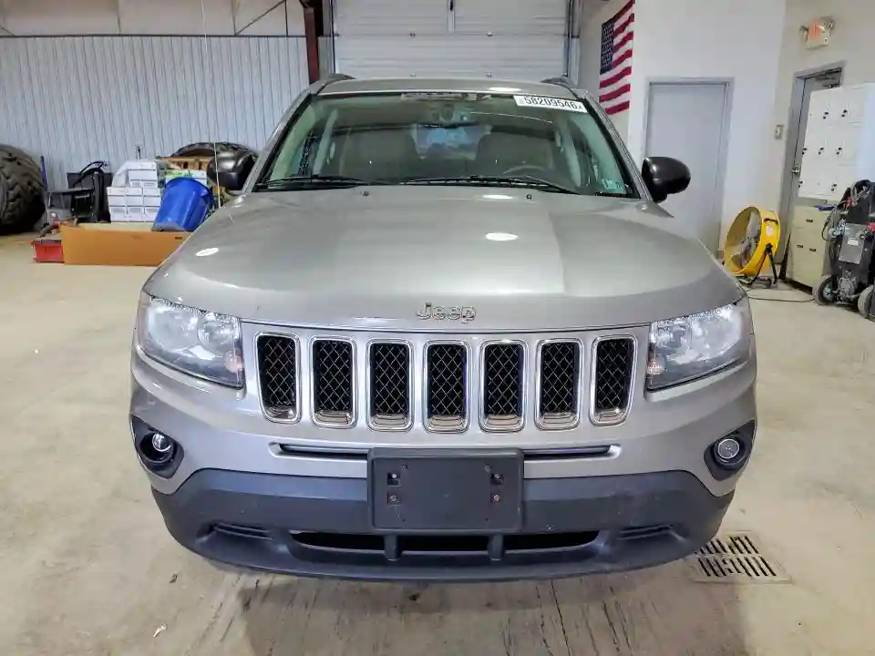 1C4NJDBB4GD571860 2016 JEEP COMPASS-4