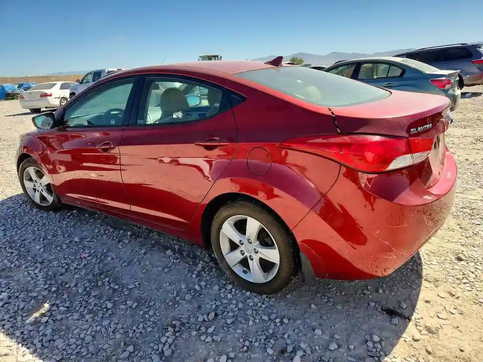 5NPDH4AE8DH212987 2013 HYUNDAI ELANTRA-1