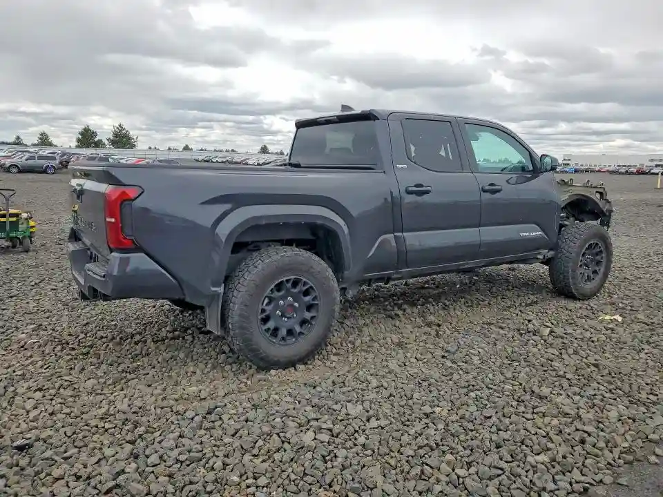 3TMLB5JN7RM015281 2024 TOYOTA TACOMA-2