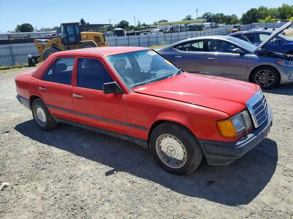 WDBEA30D6KA886795 1989 MERCEDES-BENZ 300-CLASS-3
