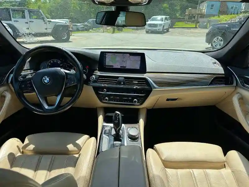 WBAJA5C59KWW18744 2019 BMW 5 SERIES-5
