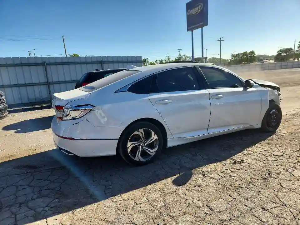 1HGCV1F4XJA065160 2018 HONDA ACCORD-2