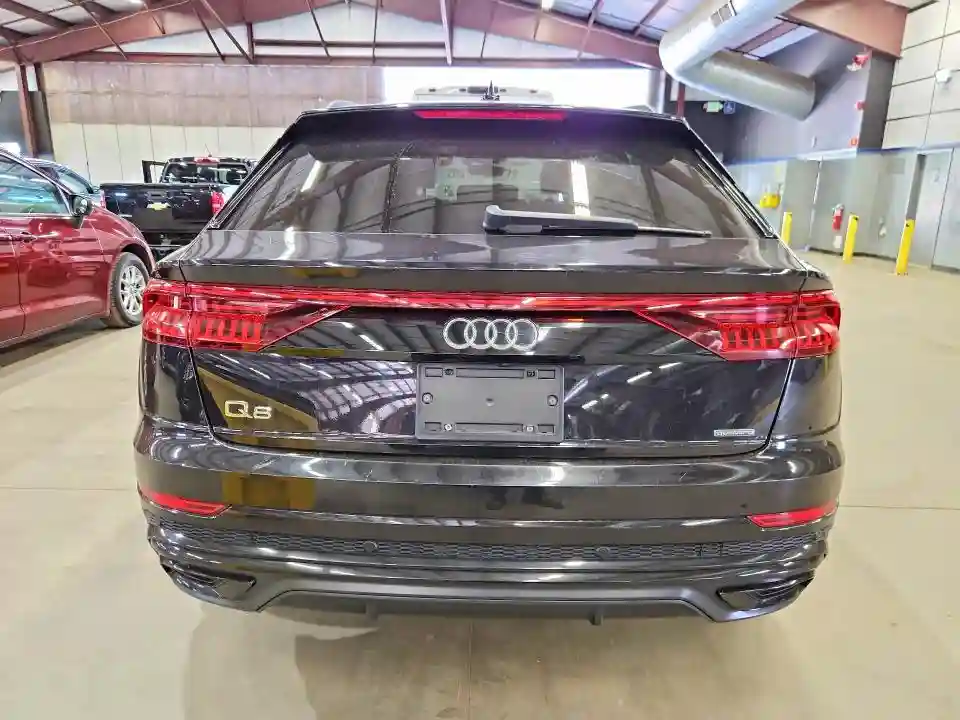 WA1DVAF11KD028727 2019 AUDI Q8-5