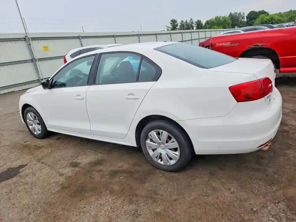 3VW1K7AJ2DM211439 2013 VOLKSWAGEN JETTA-1
